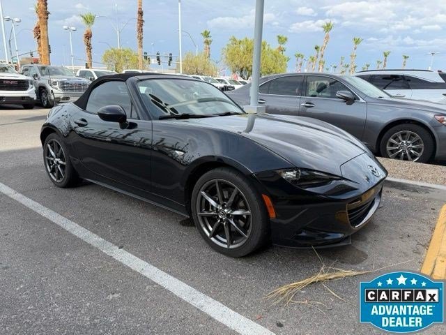 Used 2016 Jet Black Mica Mazda Grand Touring image 2
