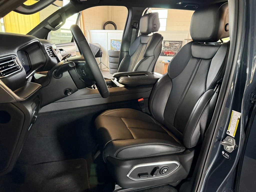 New 2025 Gray Jeep Series II image 24