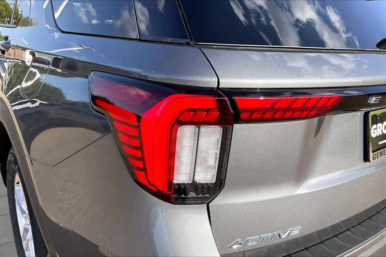 New 2027 Carbonized Gray Metallic Ford Active image 14