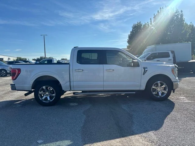 Used 2022 White Ford XLT image 4
