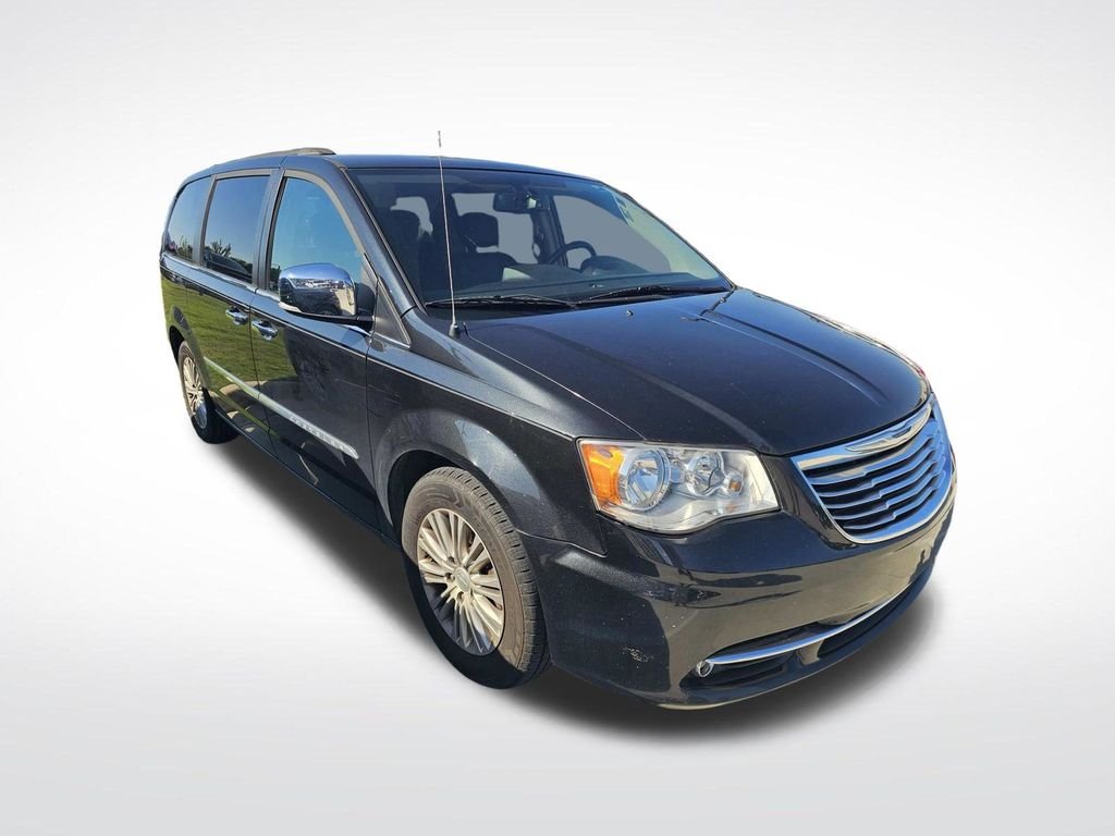 Used 2015 Black Chrysler Touring-L image 1