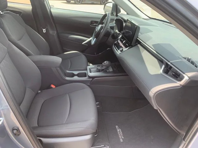 Used 2026  Toyota LE image 29