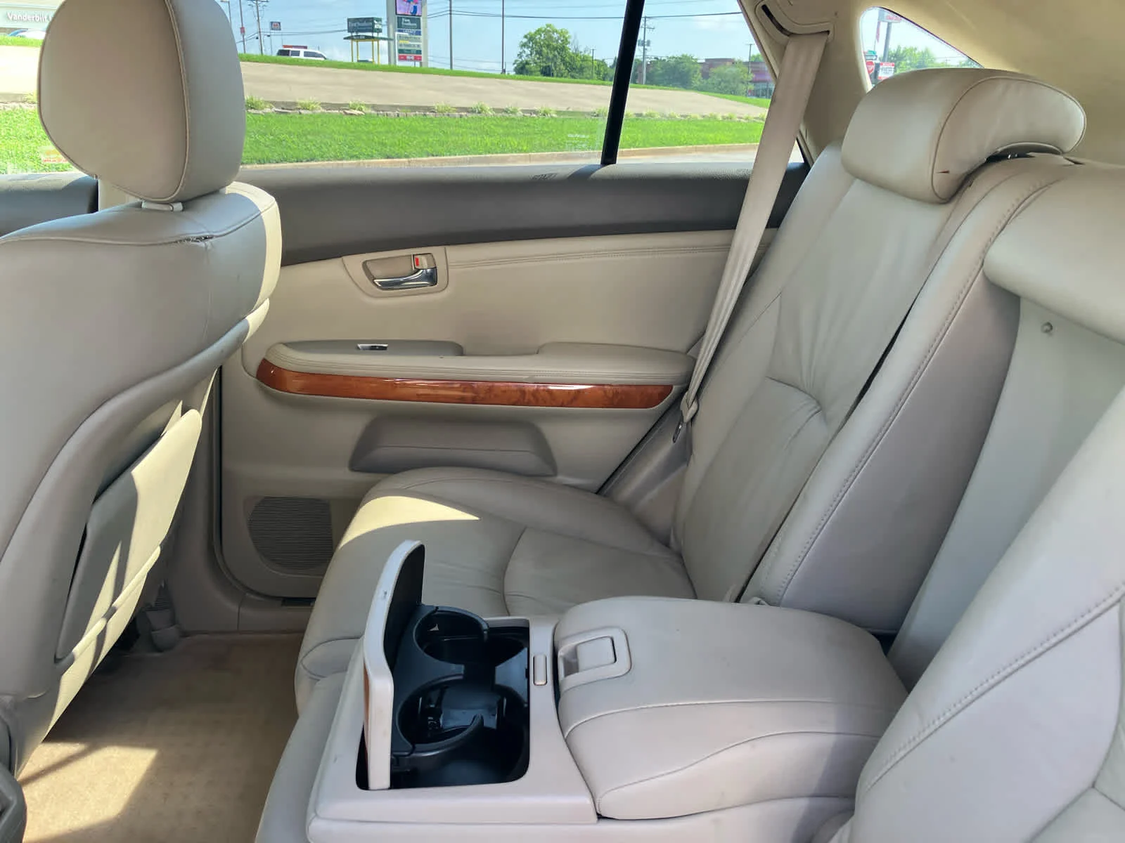 Used 2008 Brandy Wine Mica Lexus  image 31
