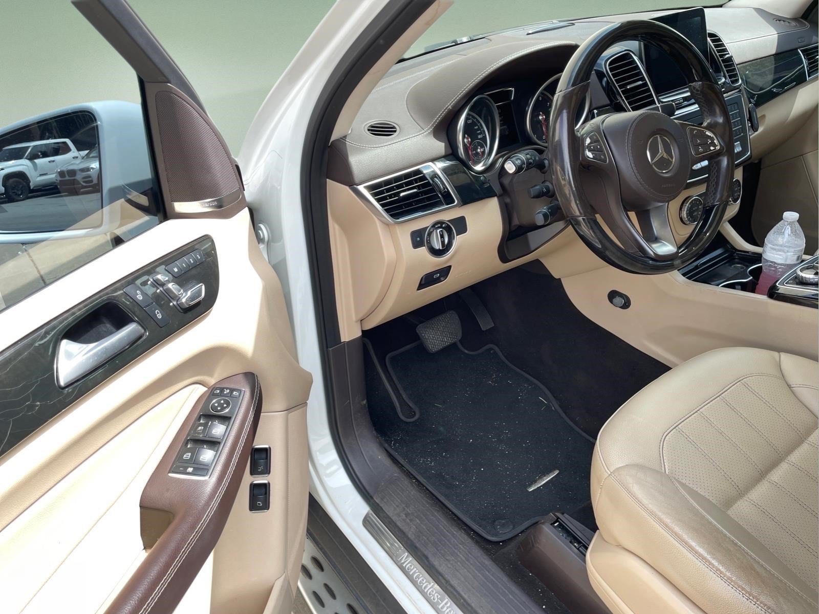 Used 2017  Mercedes-Benz GLS 450 image 17