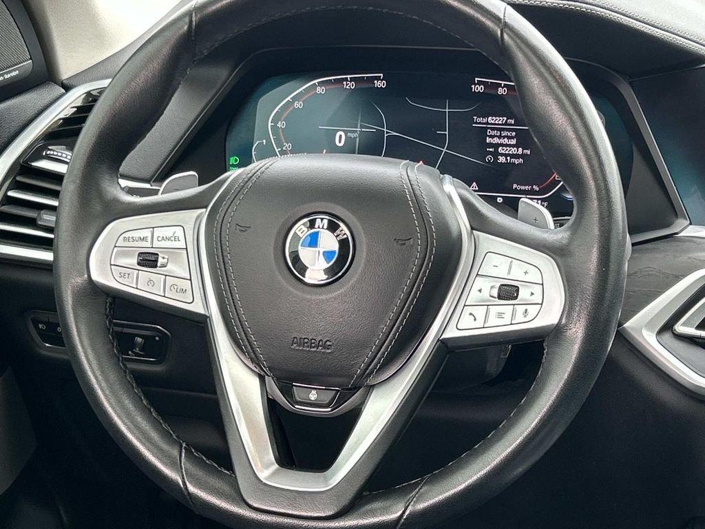 Used 2021 Arctic Gray Metallic BMW xDrive40i image 14