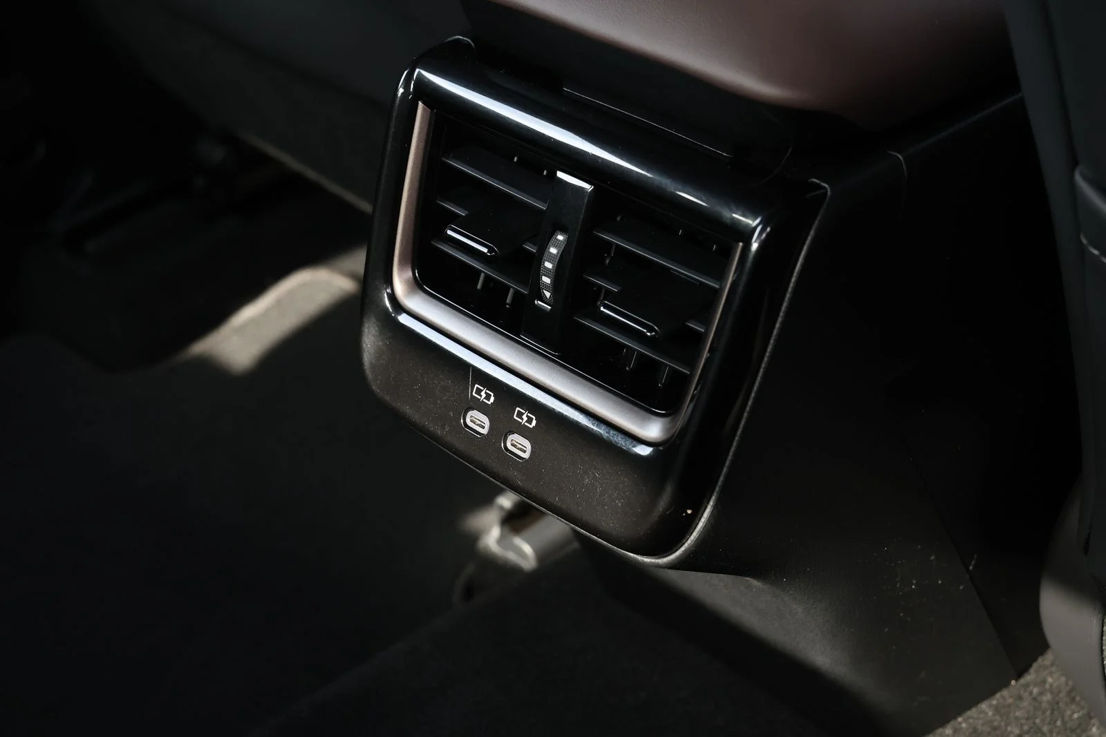 Used 2024  Toyota Limited image 34