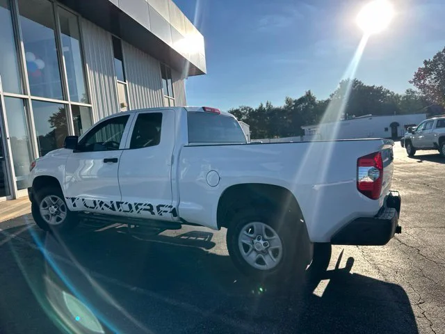 Used 2017 White Toyota SR image 22