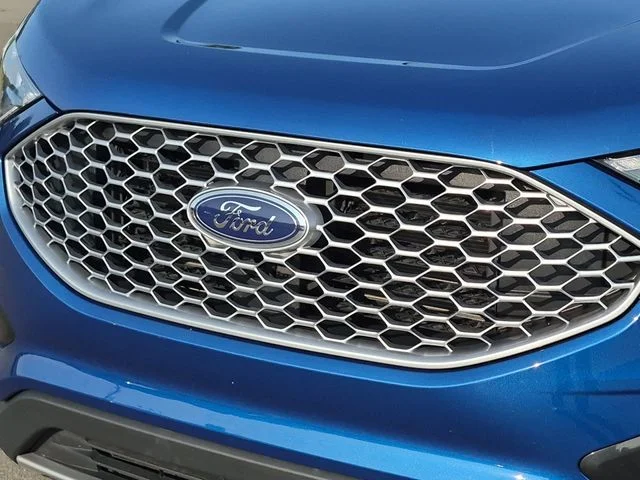 Used 2024 Blue Ford SEL image 36