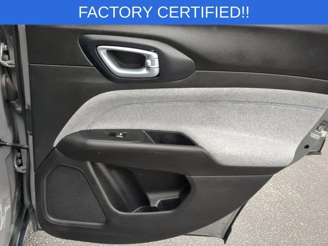 Used 2024 Gray Jeep Latitude image 30