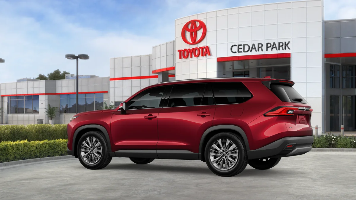 New 2026 Ruby Flare Pearl Toyota Platinum image 5
