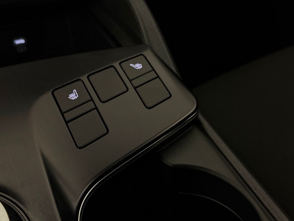 Used 2026 Fusion Black Kia S image 18