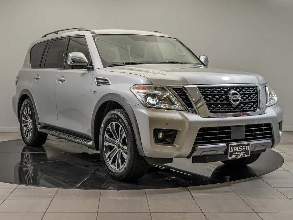 Used 2020 Brilliant Silver Metallic Nissan SL image 12