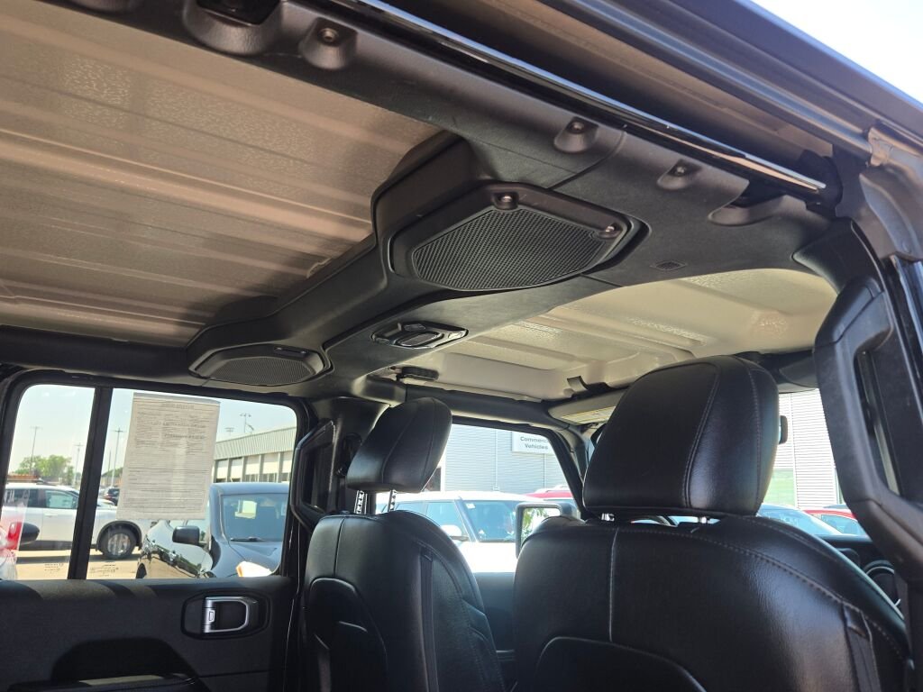 Used 2023 Black Jeep Sahara 4xe image 10