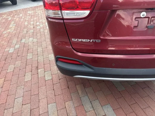 Used 2017 Red Kia EX image 8