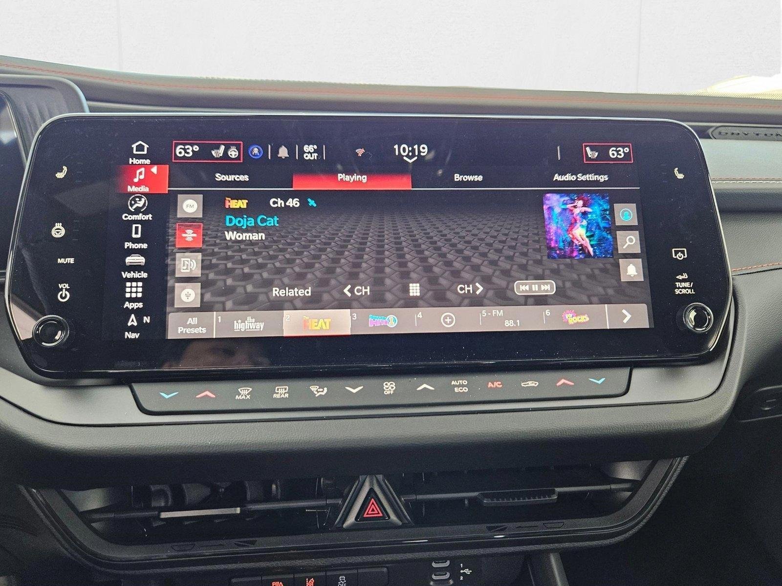 2025 Dodge Charger Daytona R/T - Photo 11