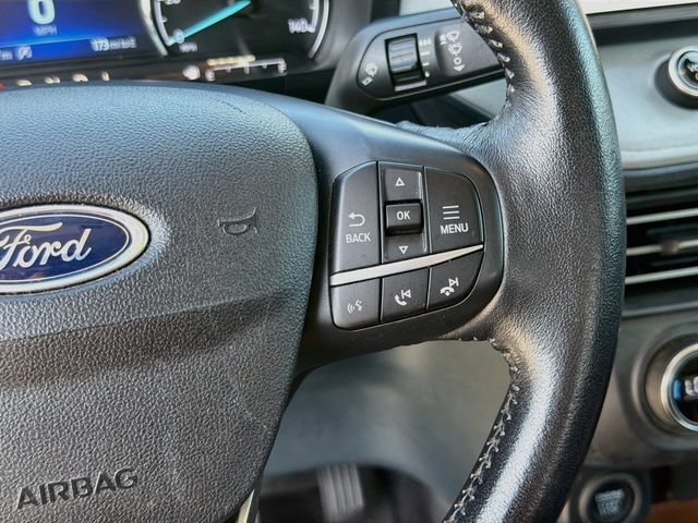 Used 2022 Blue Metallic Ford LARIAT image 33