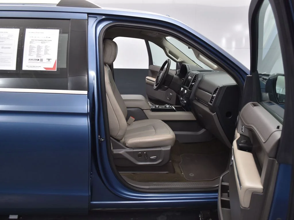 Used 2020 Blue Ford Limited image 27