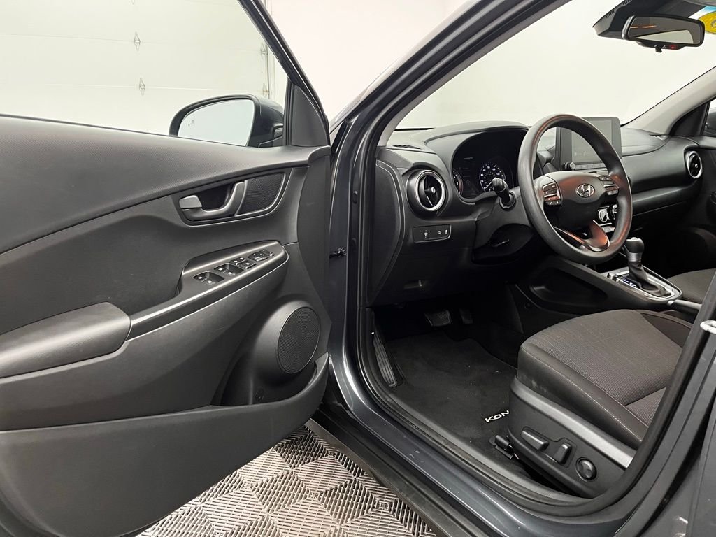 2023 Hyundai Kona SEL - Photo 16