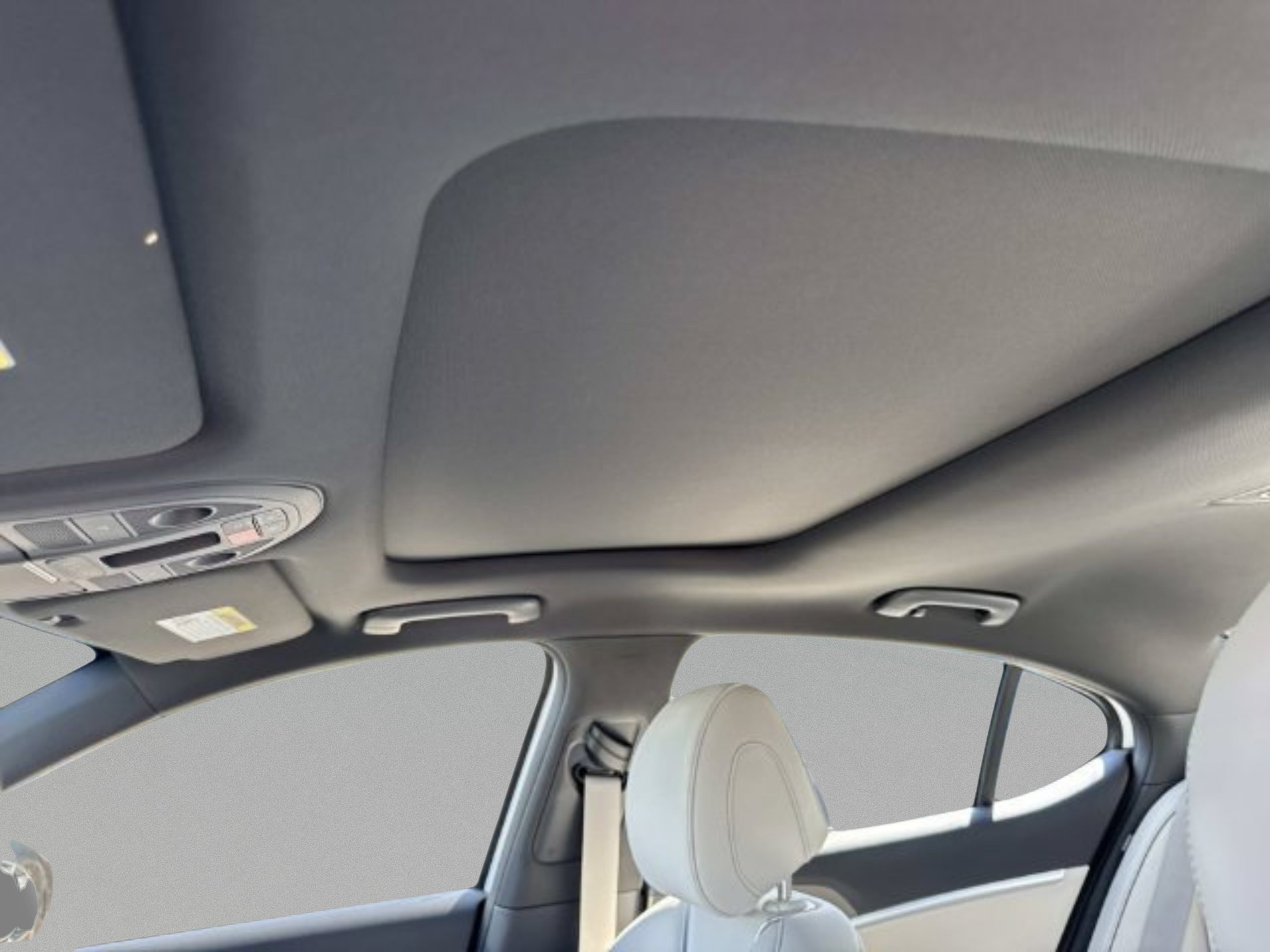 New 2027 Uyuni White Genesis 2.5T Sport Prestige image 16