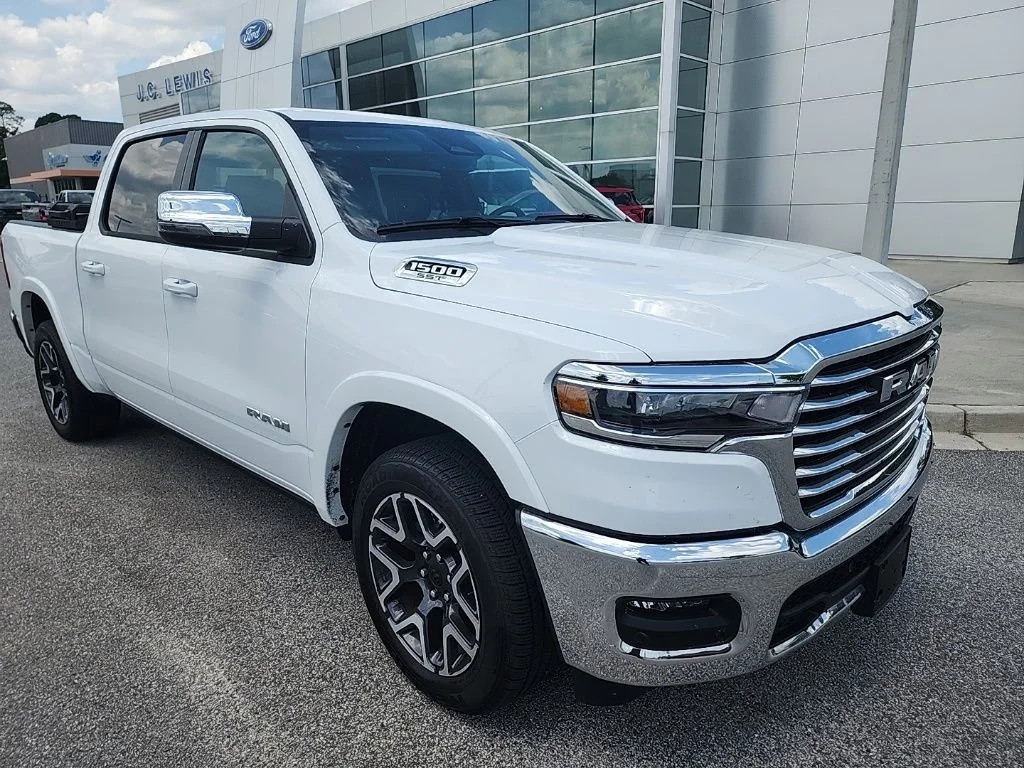 2025 RAM 1500 Laramie 4x4 Crew Cab 5'7's photo