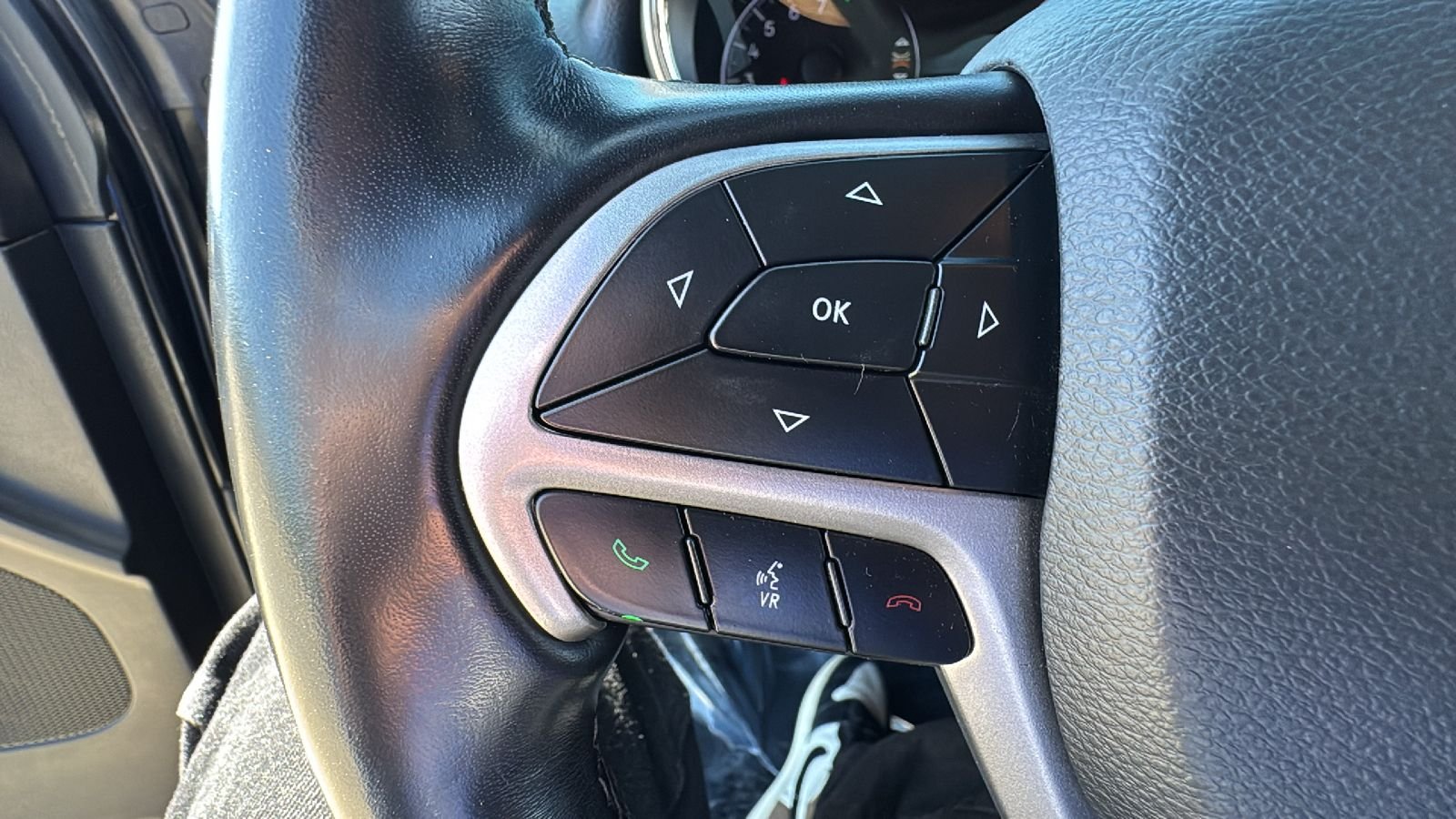 Used 2020 Black Jeep Limited image 24