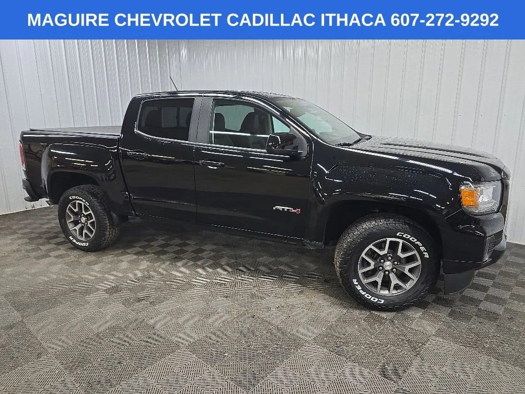 2022 GMC Canyon 4WD AT4 Crew Cab Short Box (Cloth)'s photo