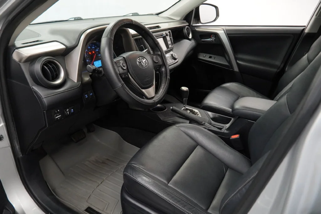Used 2013 Silver Toyota Limited image 20