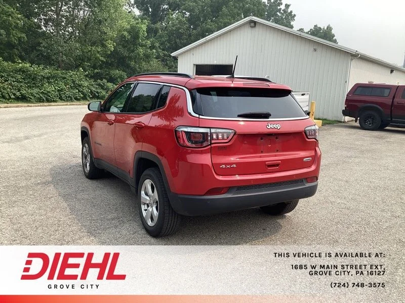 Used 2020 Red Jeep Latitude image 5