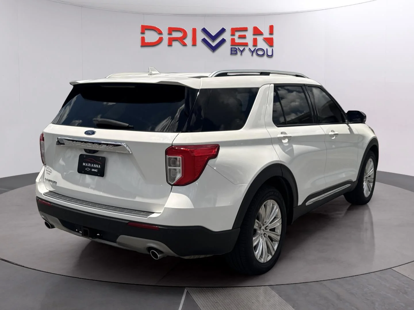 Used 2022 Star White Metallic Tri-Coat Ford Limited image 5