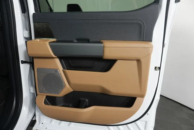 Used 2026 Oxford White Ford Lariat image 35
