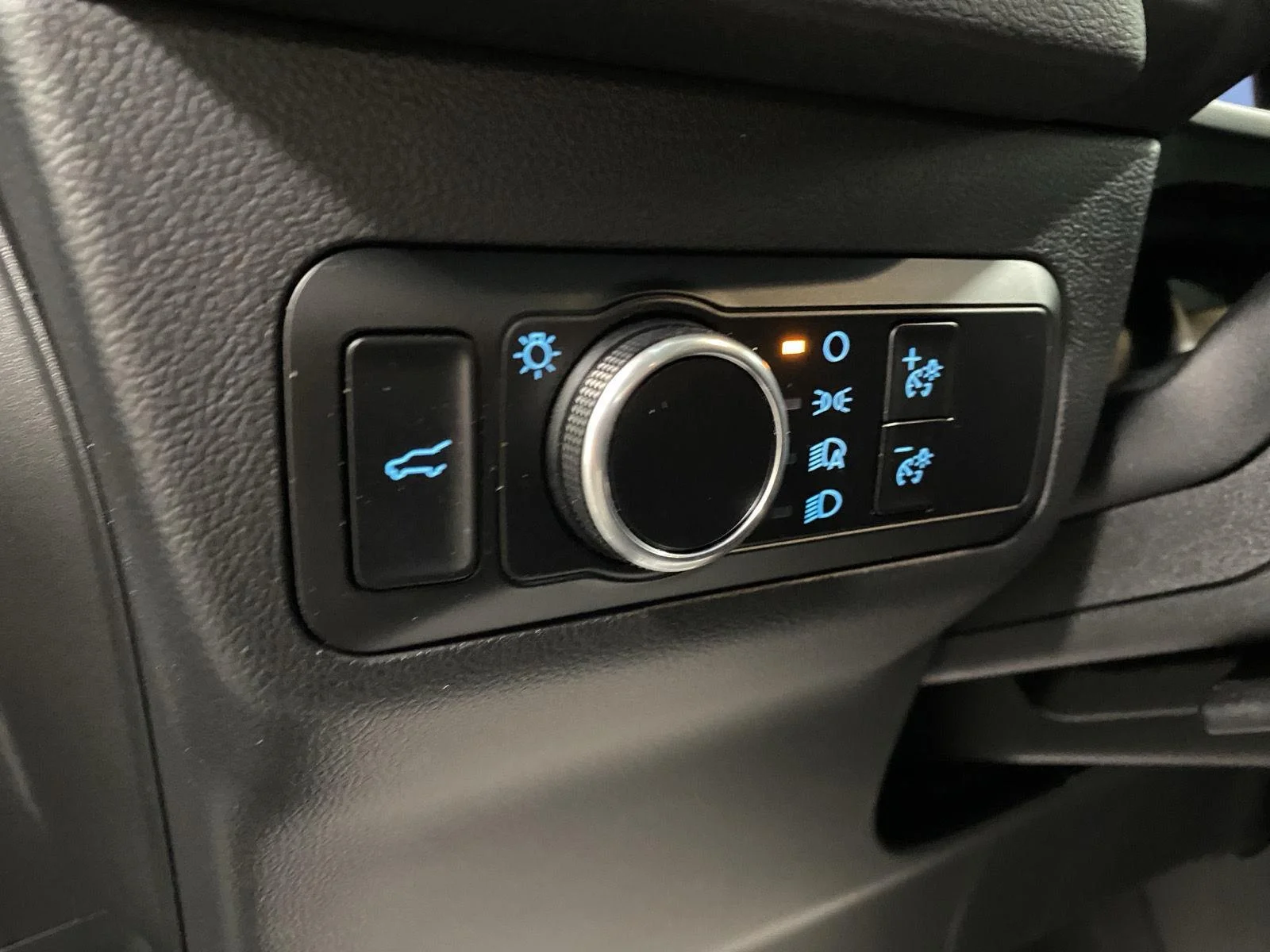 Used 2023 Agate Black Ford Active image 19