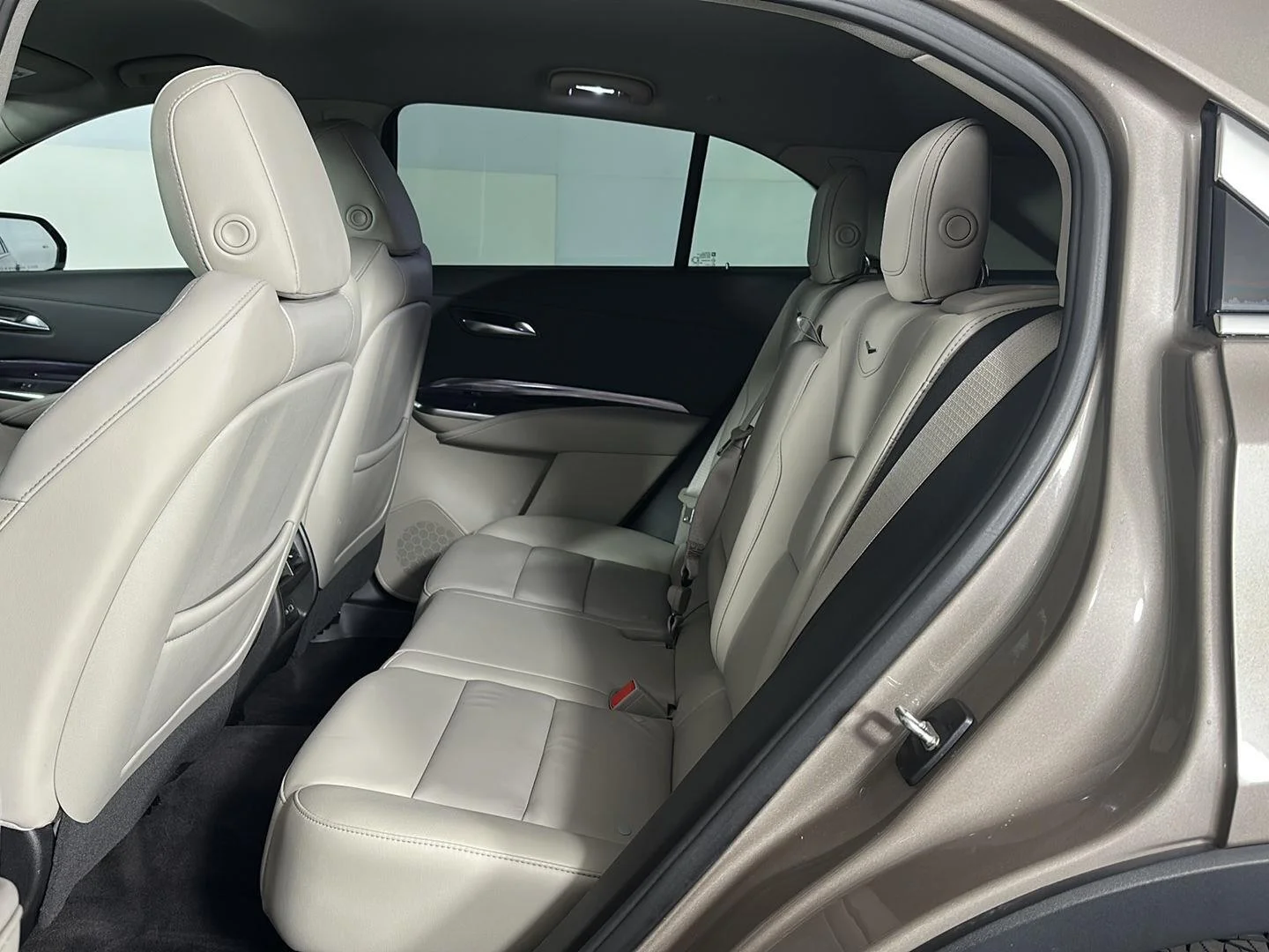 Used 2023 Latte Metallic Cadillac FWD Luxury image 20