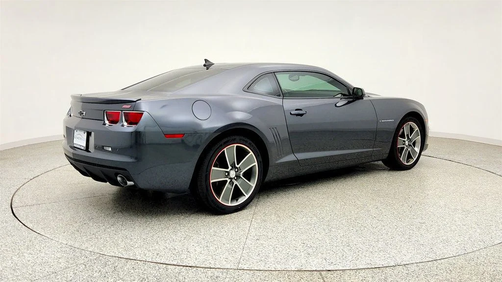 Used 2010 Cyber Gray Metallic Chevrolet 2dr Coupe 2SS w/ RS Package & Black Stripe Package image 5