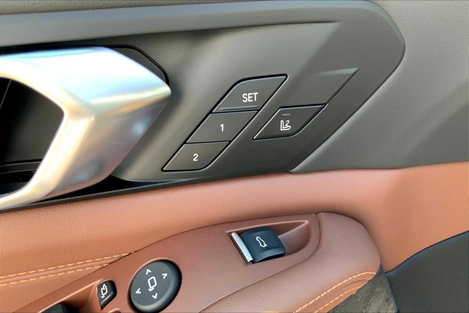 New 2026 Dravit Grey Metallic BMW sDrive40i image 16