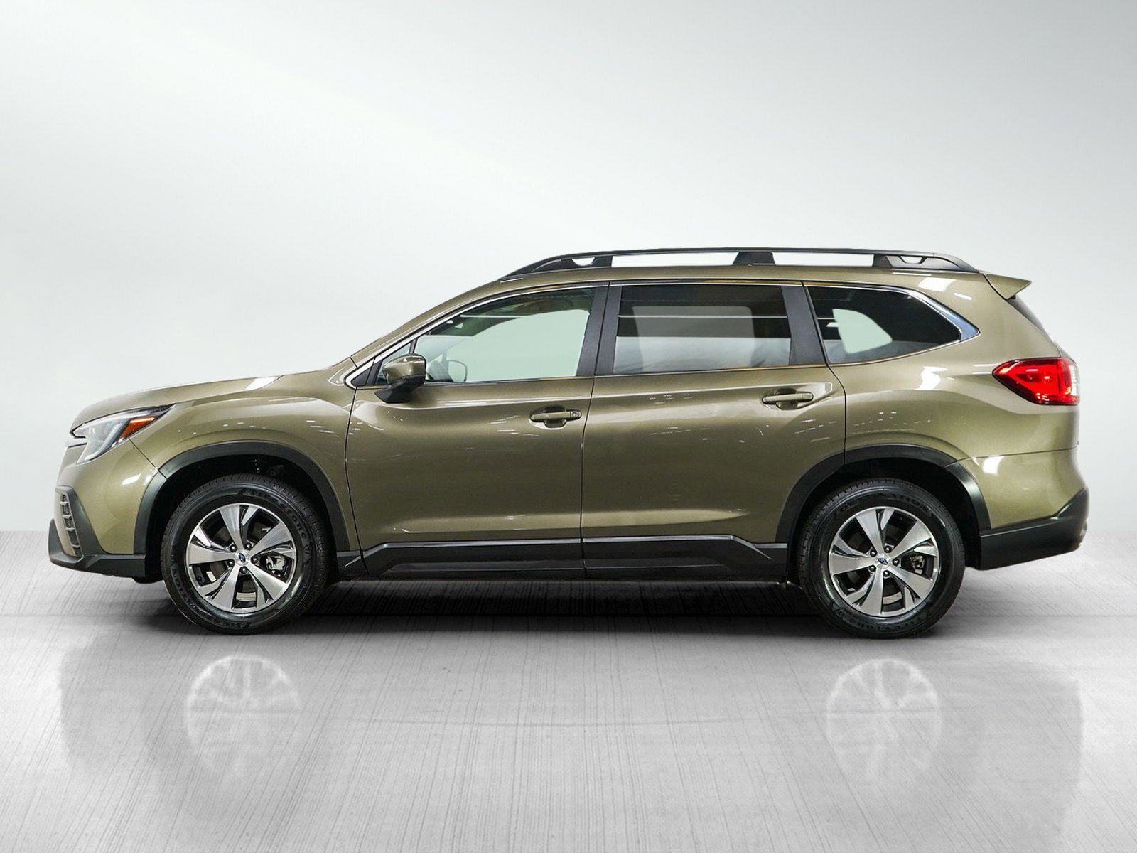 Used 2025 Subaru Ascent Premium with VIN 4S4WMADD6S3409361 for sale in Burnsville, Minnesota