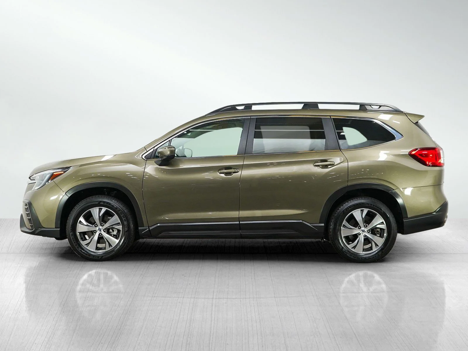Used 2025 Subaru Ascent Premium with VIN 4S4WMADD6S3409361 for sale in Burnsville, Minnesota