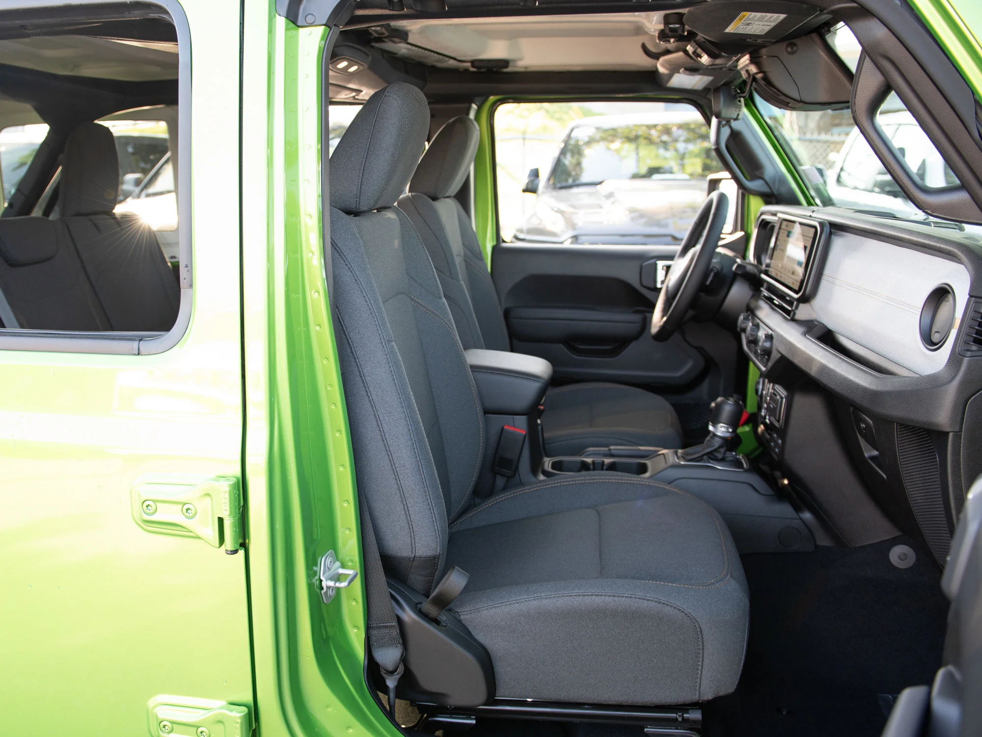 Used 2025 mojito Jeep Sport S* 4 Door 4x4, Remote Start, Heated Seats/Wheel image 18