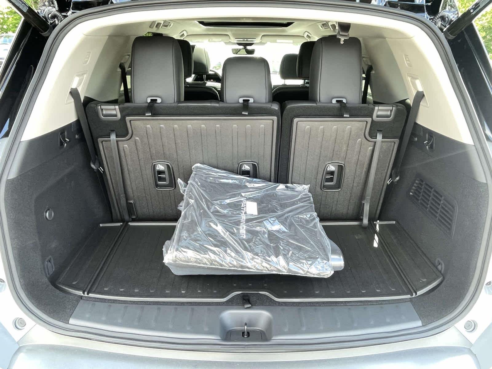 New 2026 Boulder Gray Pearl/Super Black Nissan Platinum image 19