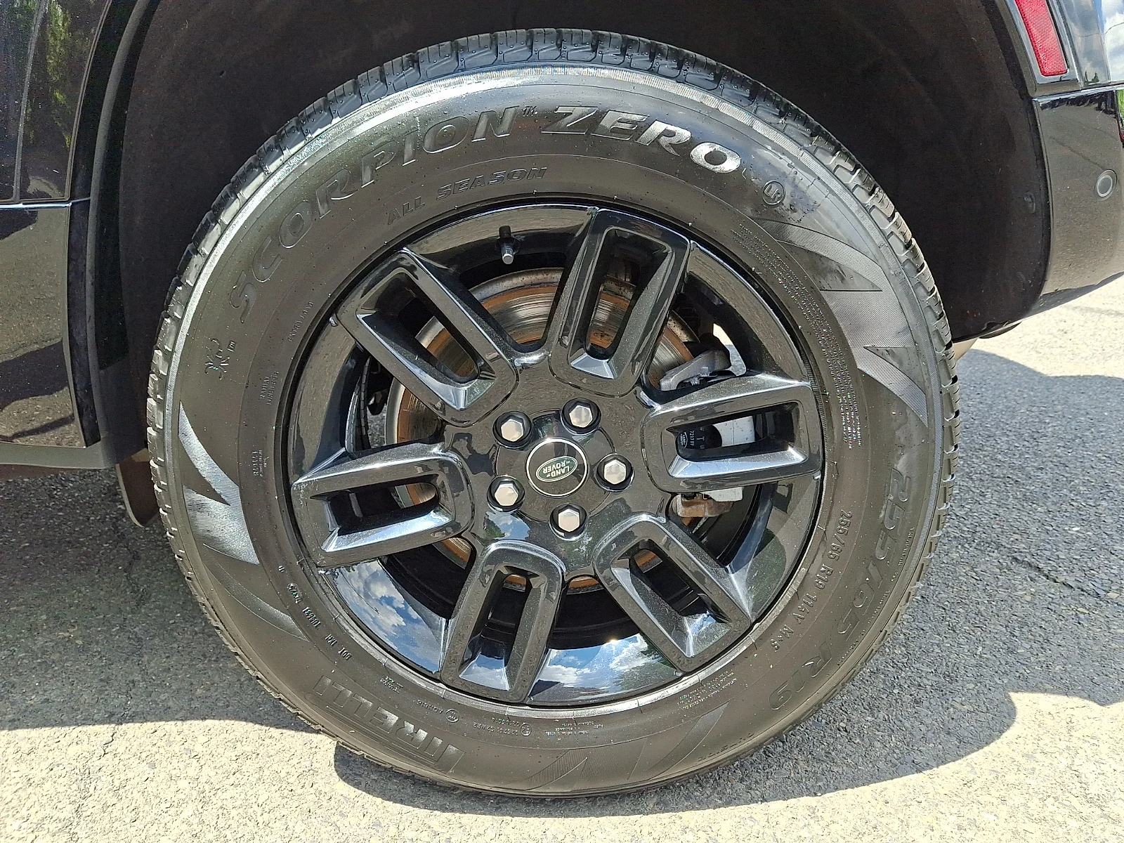 Certified Used 2023 Santorini Black Metallic - 1AG Land Rover 110 SE image 10