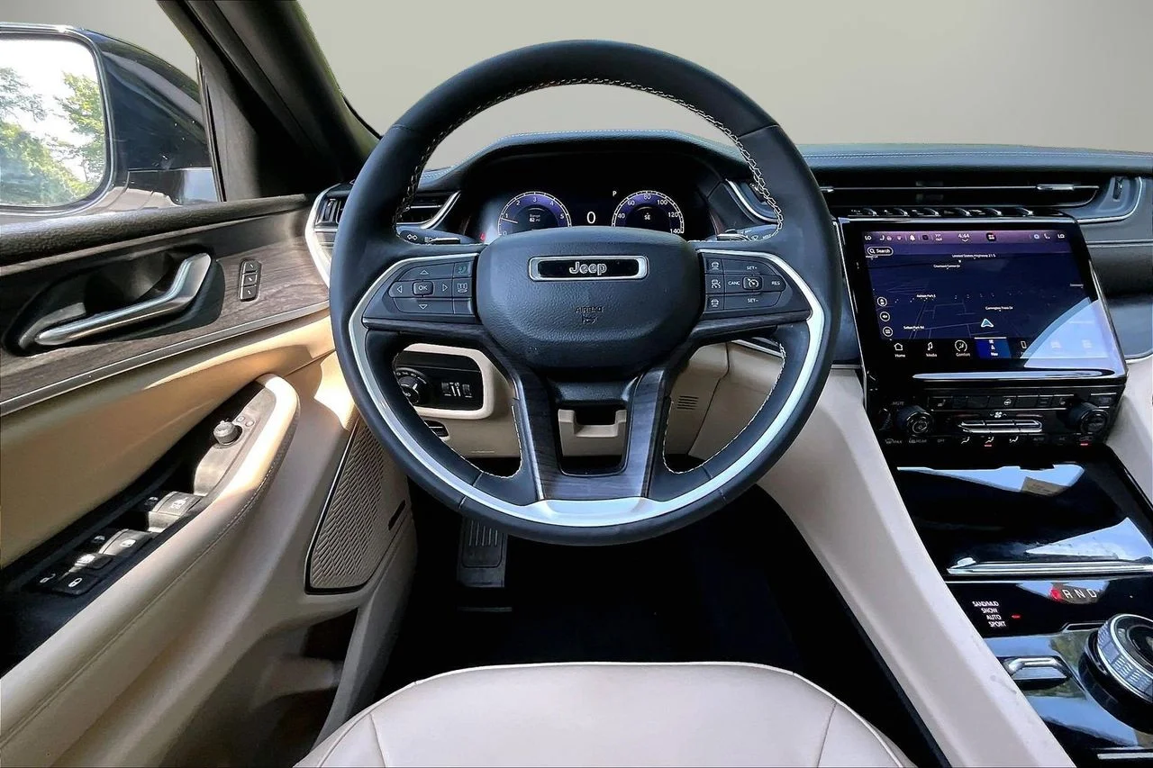 Certified Used 2023 White Jeep Limited image 11