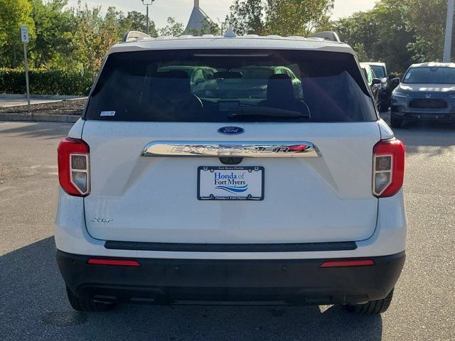 Used 2023 White Metallic Ford XLT image 5