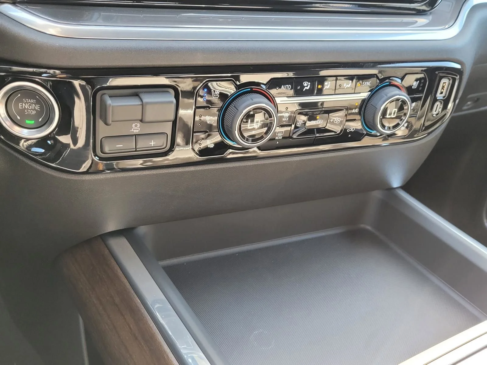 2026 Chevrolet Silverado 2500 HD High Country - Photo 19
