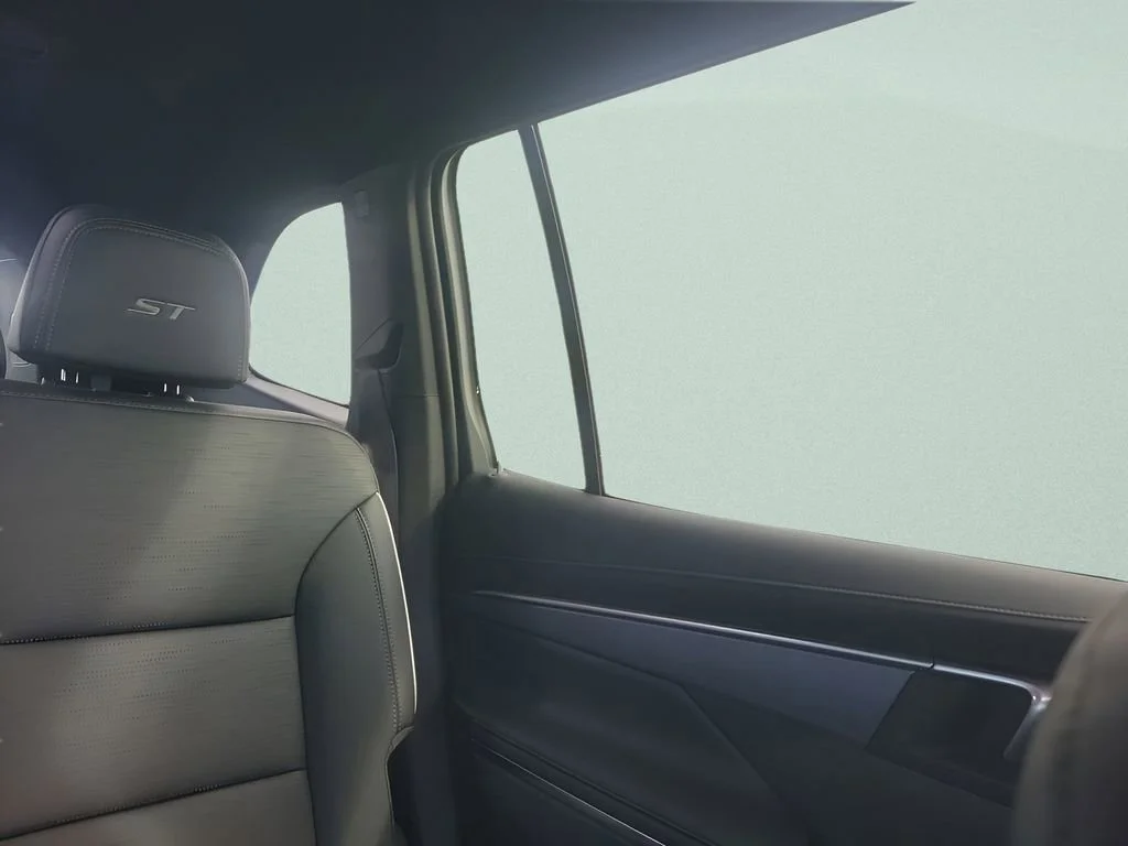 New 2026 Iridescent White Tricoat Buick Sport Touring image 14