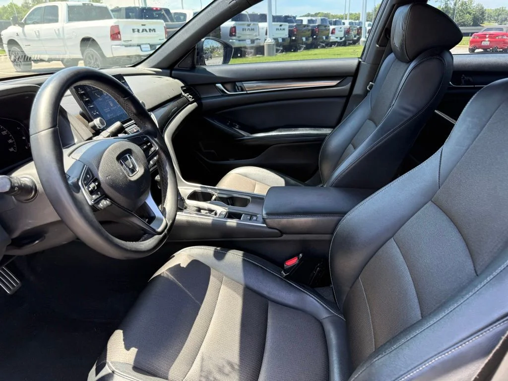 Used 2018 Black Honda Sport image 4