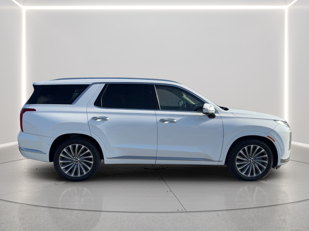 Used 2024 White Hyundai Calligraphy image 4