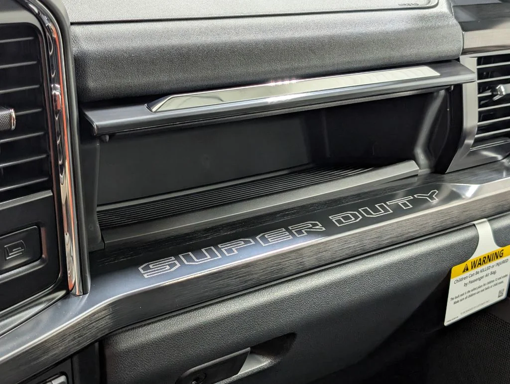 New 2026 Glacier Gray Metallic Tri-Coat Ford F-250® Lariat® image 13