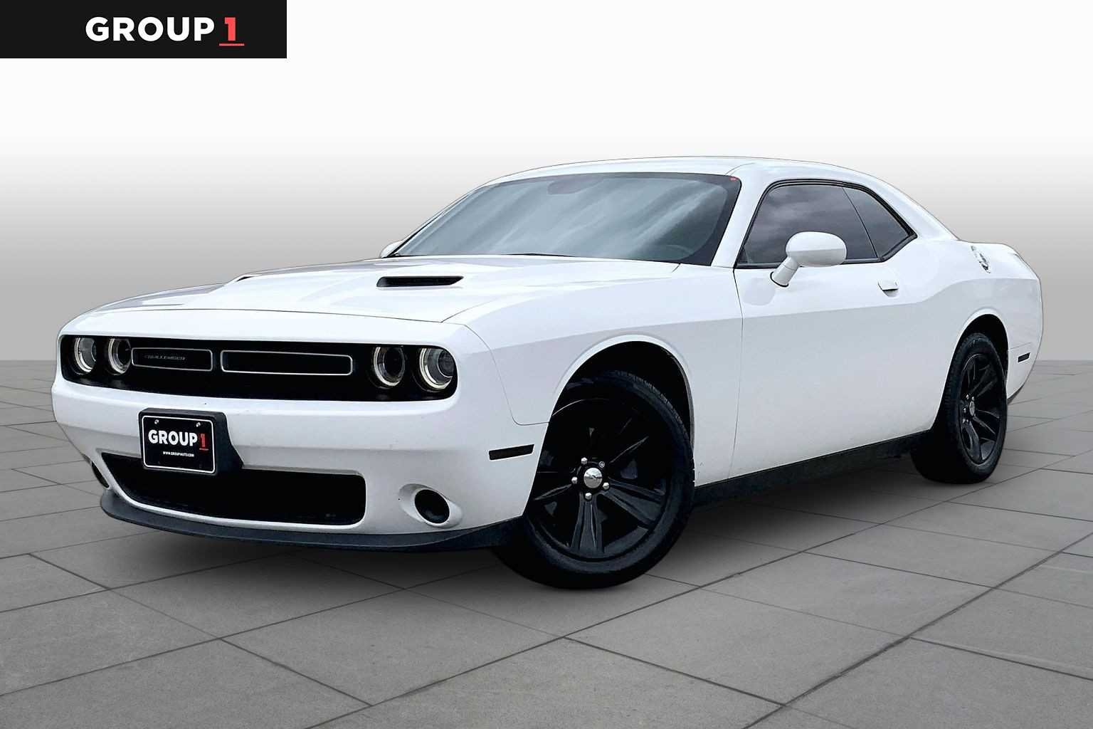 2018 Dodge Challenger SXT's photo