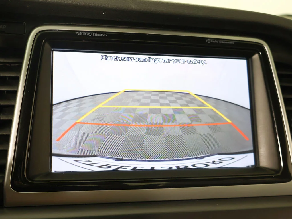 Used 2019 Silver Hyundai Limited image 52