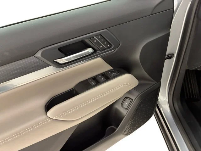 Certified Used 2025 Sterling Metallic GMC Elevation image 13