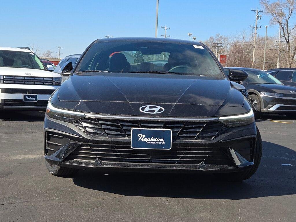 New 2026 Black Hyundai SEL Sport image 4